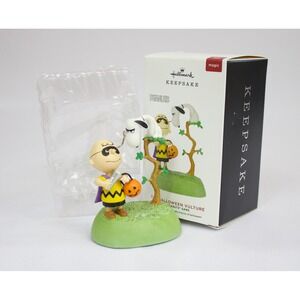 2019 Hallmark Ornament The Halloween Vulture Peanuts Charlie Brown Snoopy WORKS
